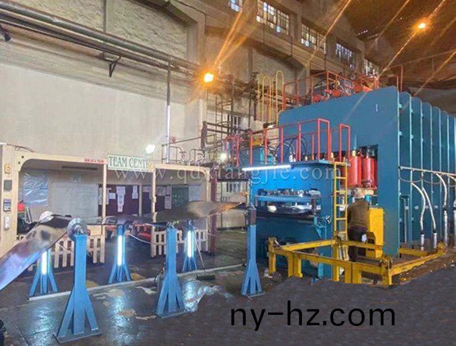 XLB-1750*10000下壓(ya)式(shi)輸(shu)送(song)帶生産線(xian) （齣口鄧(deng)祿普(pu)）