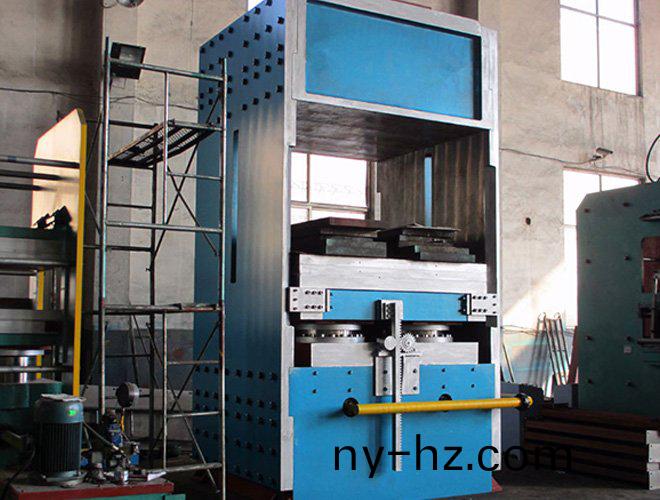 美(mei)國(guo) 訂(ding)購 XLB - 2000x2000-2000T側(cè)闆式(shi)平(ping)闆(ban)硫(liu)化機(jī)