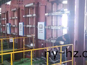 卡莫拉(la)速利(li)達(dá)(da)實(shí)心胎硫(liu)化機(jī)