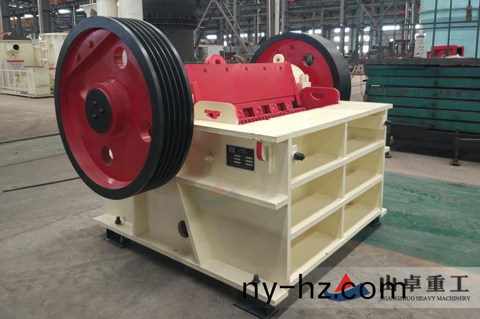 PE-顎式(shi)破碎機