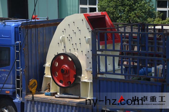 重鎚(chui)式破碎機(ji)廠傢